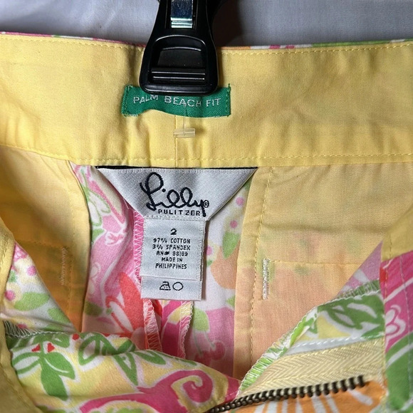 Lilly Pulitzer Palm Beach Fit "juice stand" fruit print capris size 2 - Picture 3 of 4
